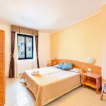 Aparthotel Isa - In Just 150 Mt From The Alghero